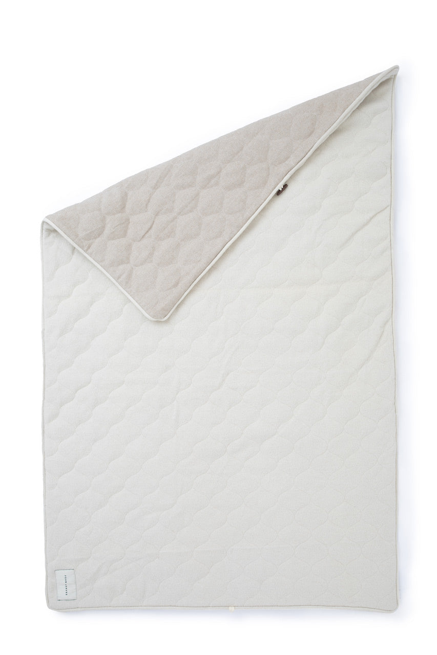 Wool mix cotton quilted throw - Four Leaves