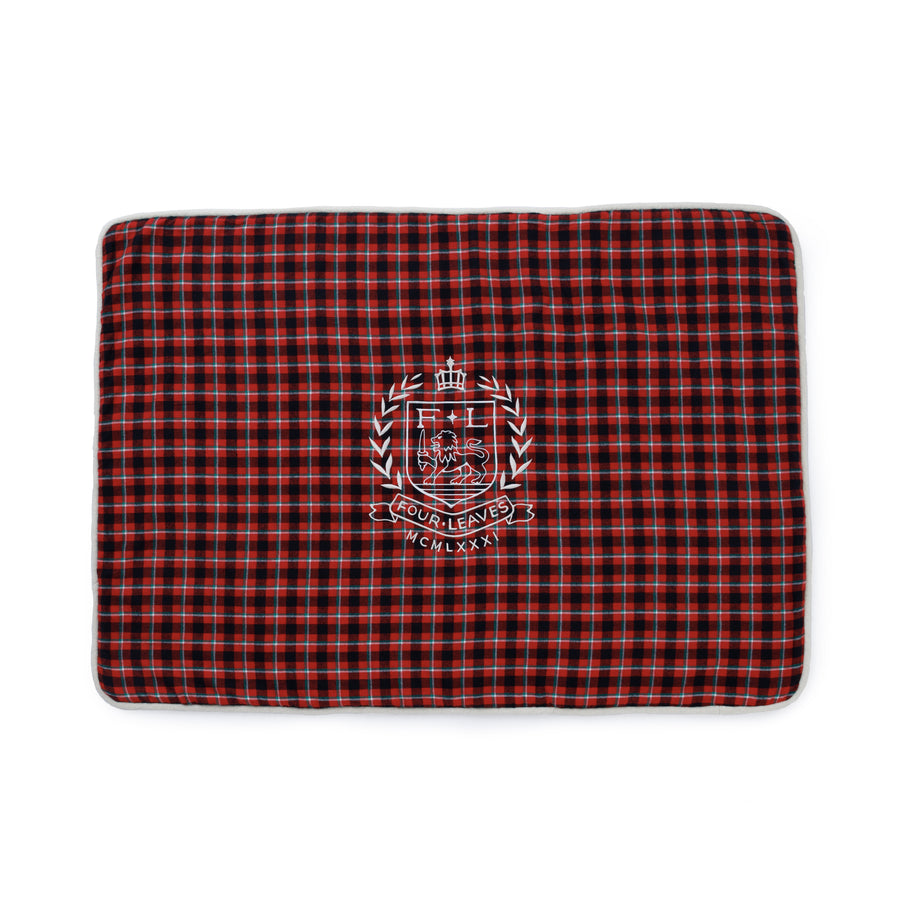 Checked flannel quilted soft mat - Four Leaves