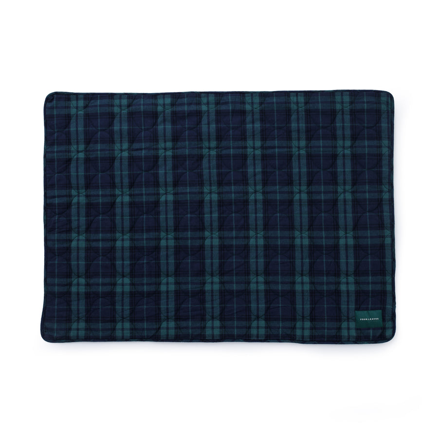 Checked flannel quilted soft mat - Four Leaves